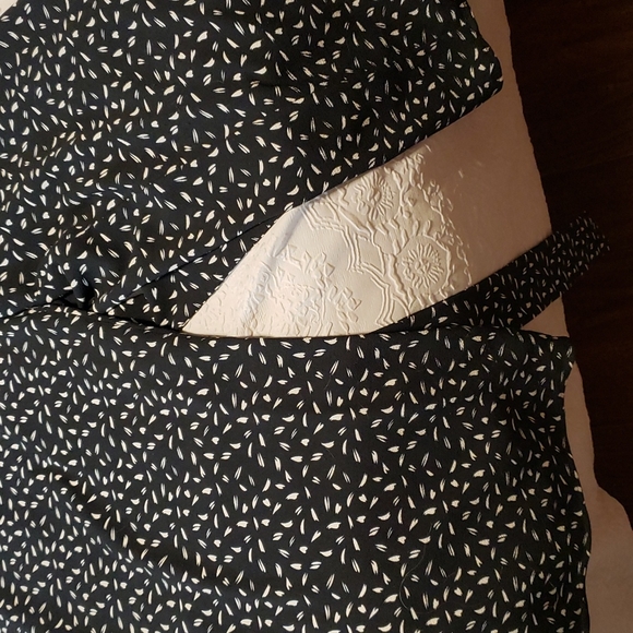 Jumpsuit - Picture 3 of 7